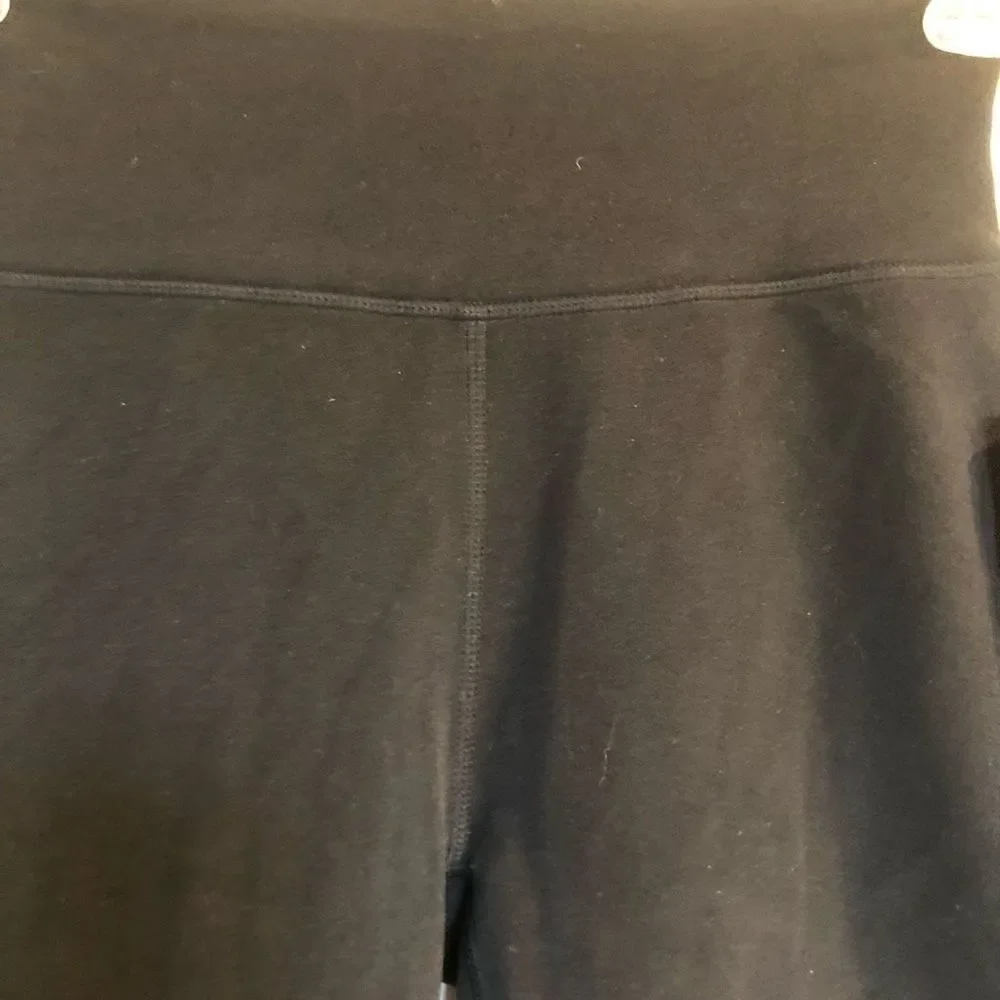BASS OUTDOOR - L Sz XS Discovery Biker Shorts in Black w/Wicking Fabric. NWT!